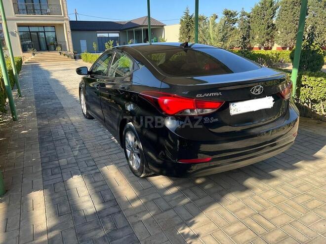 Hyundai Elantra 2015, 268,800 km - 1.8 л - Bakı