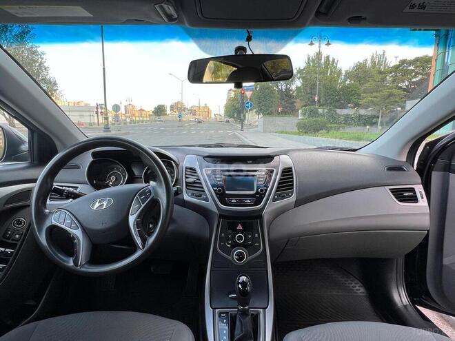 Hyundai Elantra 2015, 268,800 km - 1.8 л - Bakı