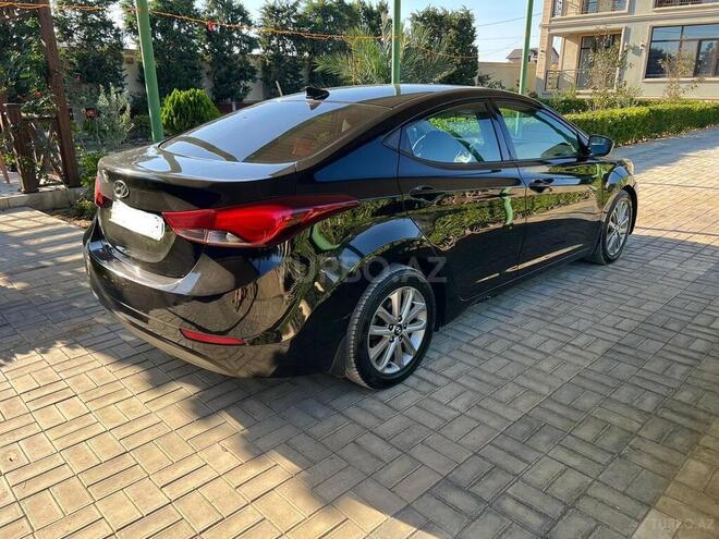 Hyundai Elantra 2015, 268,800 km - 1.8 л - Bakı