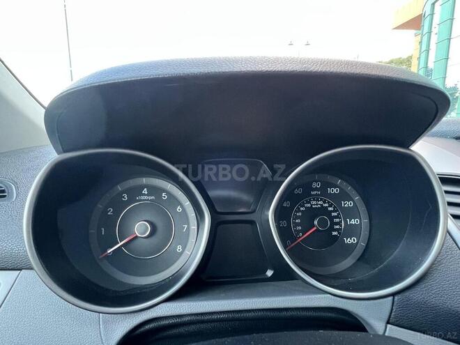 Hyundai Elantra 2015, 268,800 km - 1.8 л - Bakı