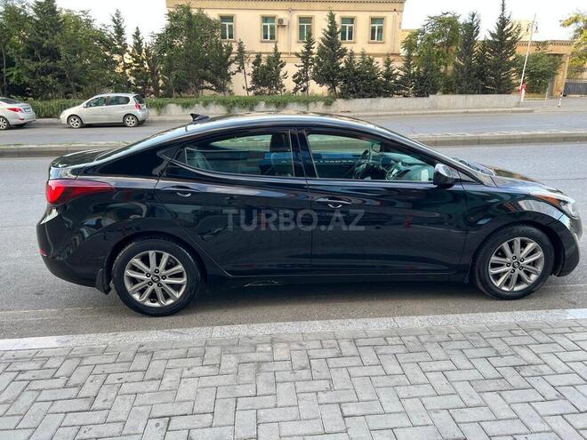 Hyundai Elantra 2015, 268,800 km - 1.8 л - Bakı