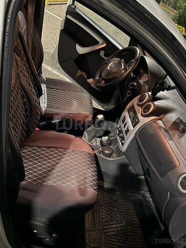 Renault Logan 2013, 285,517 km - 1.6 l - Bakı