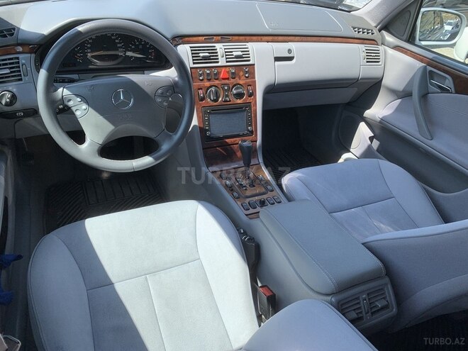 Mercedes E 240 1999, 243,344 km - 2.4 l - Bakı