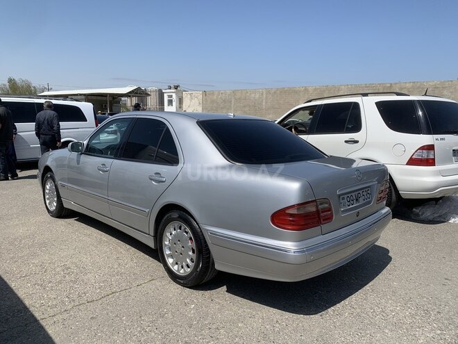 Mercedes E 240 1999, 243,344 km - 2.4 l - Bakı