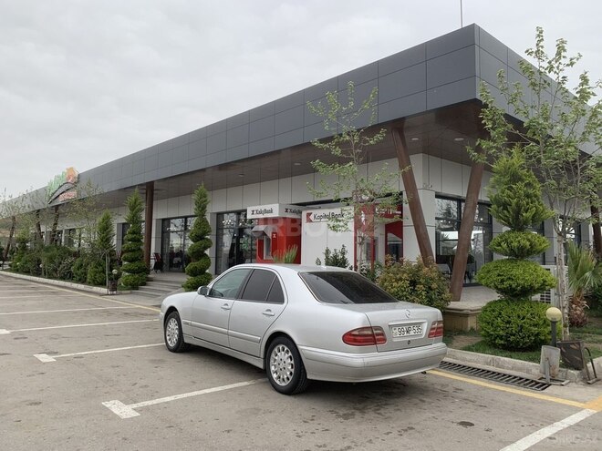 Mercedes E 240 1999, 243,344 km - 2.4 l - Bakı