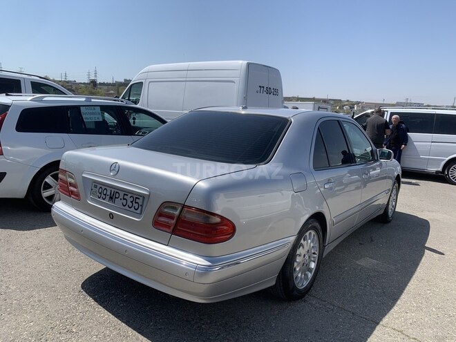 Mercedes E 240 1999, 243,344 km - 2.4 l - Bakı