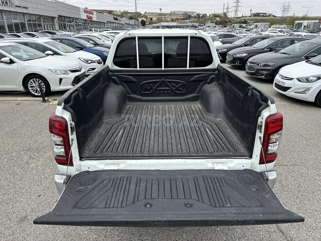 Mitsubishi L200-18