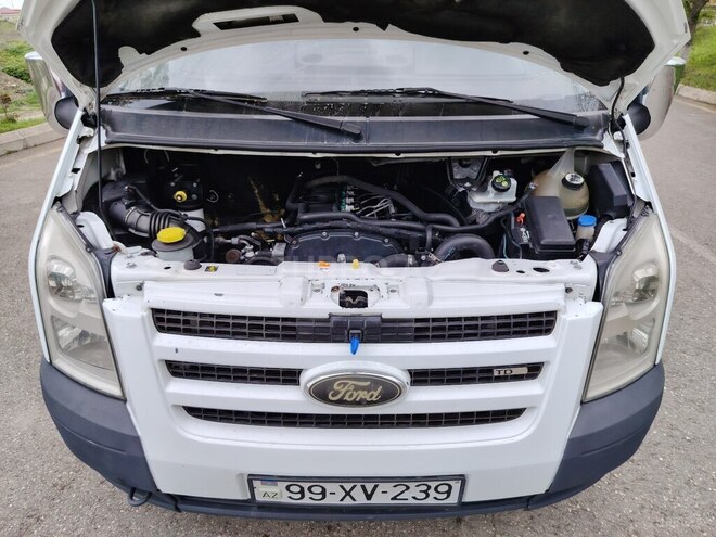 Ford Transit 2007, 289,000 km - 2.4 l - Quba
