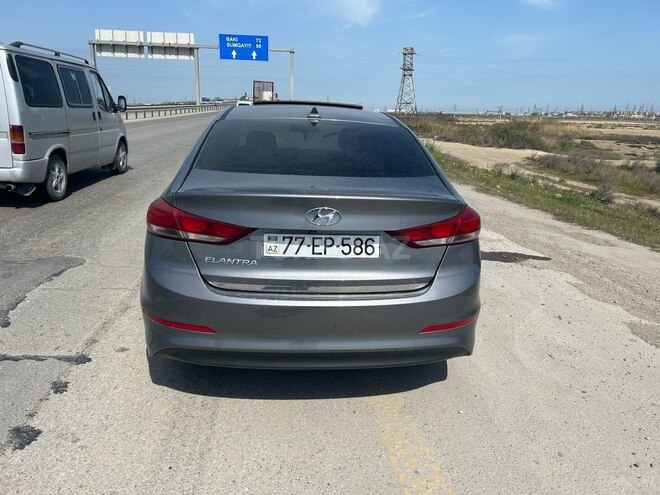 Hyundai Elantra 2018, 213,582 km - 2.0 l - Bakı