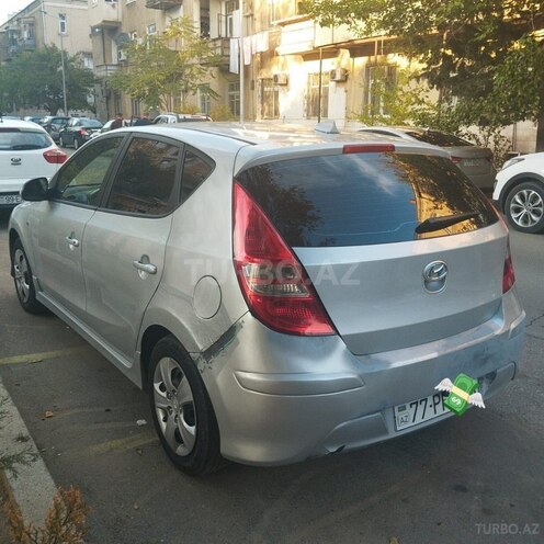 Hyundai i30 2011, 280,000 km - 1.4 l - Şəki