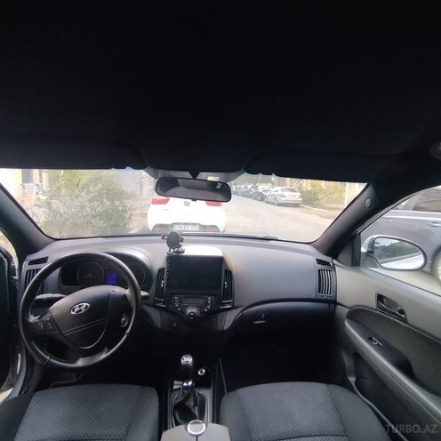 Hyundai i30 2011, 280,000 km - 1.4 l - Şəki