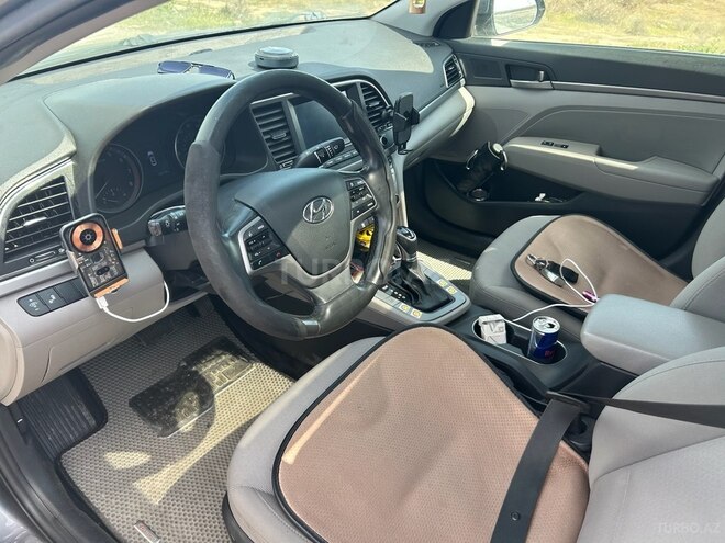 Hyundai Elantra 2018, 213,582 km - 2.0 l - Bakı