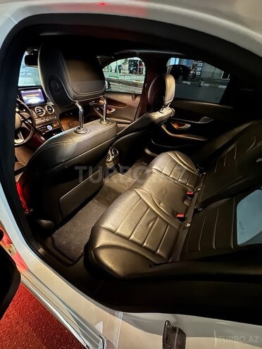 Mercedes C 300 4MATIC 2018, 94,500 km - 2.0 l - Bakı