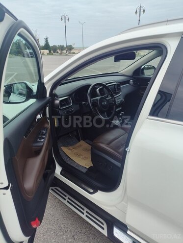 Kia Sorento-9