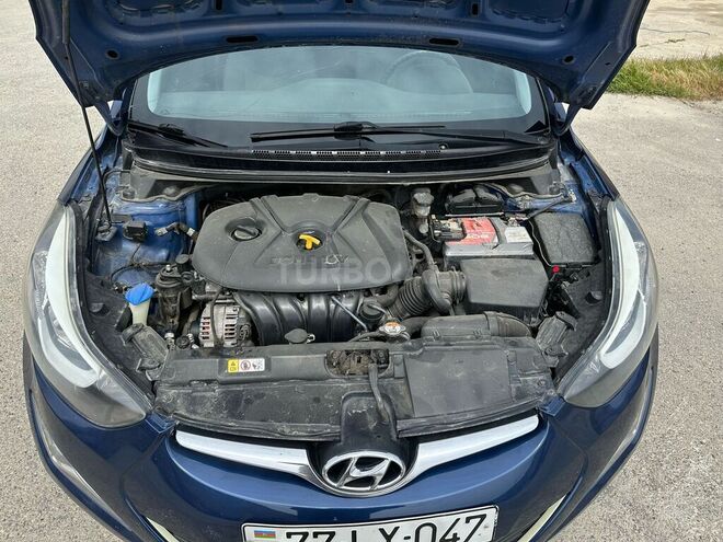 Hyundai Elantra 2015, 273,588 km - 1.8 l - Bakı