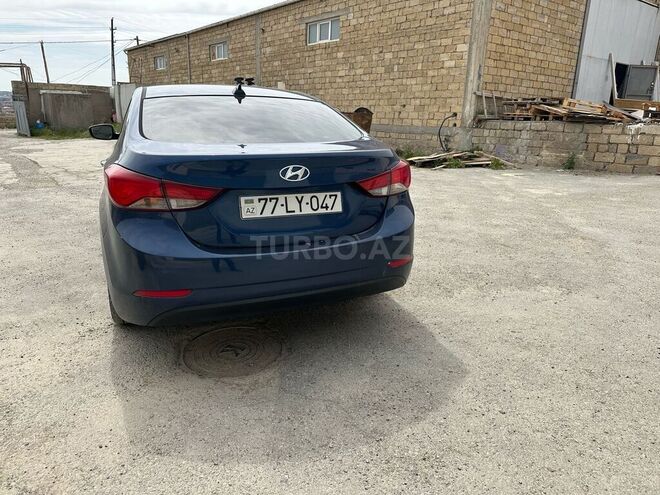Hyundai Elantra 2015, 273,588 km - 1.8 l - Bakı