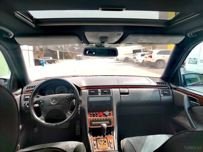 Mercedes E 220 d 2001, 453,255 km - 2.2 l - Bakı