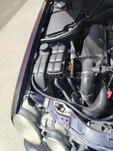 Mercedes E 220 d 2001, 453,255 km - 2.2 l - Bakı