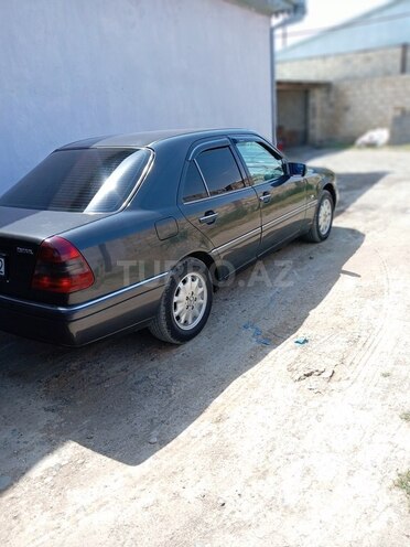 Mercedes C 250 d 1995, 557,892 km - 2.5 l - Salyan