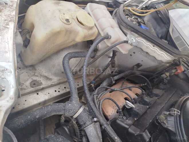 Mercedes 190 1992, 228,000 km - 2.0 l - Bakı