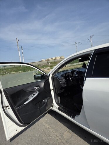 Toyota Corolla 2013, 223,456 km - 1.6 l - Bakı