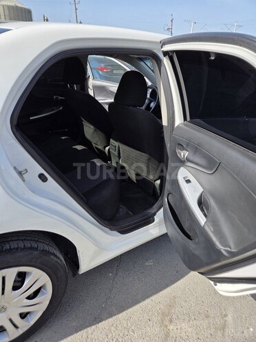 Toyota Corolla 2013, 223,456 km - 1.6 l - Bakı