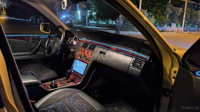 Mercedes E 270 2001, 434,673 km - 2.7 л - Bakı