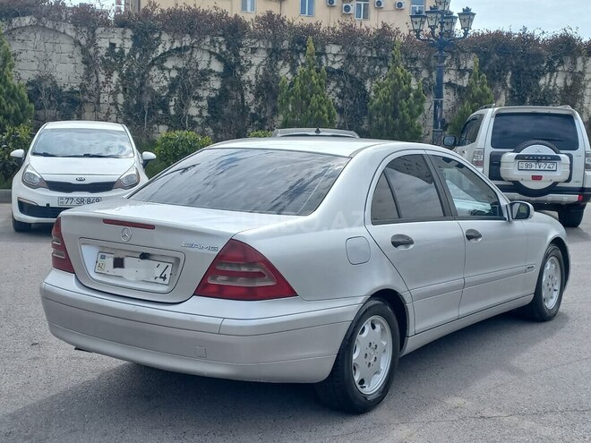 Mercedes C 220 d 2002, 356,009 km - 2.2 l - Bakı