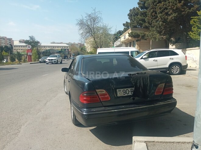 Mercedes E 220 d 1999, 564,300 km - 2.2 l - Bakı