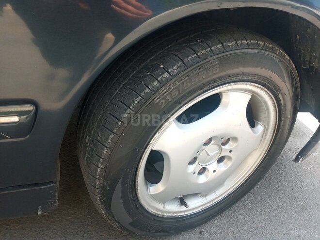 Mercedes E 220 d 1999, 564,300 km - 2.2 l - Bakı
