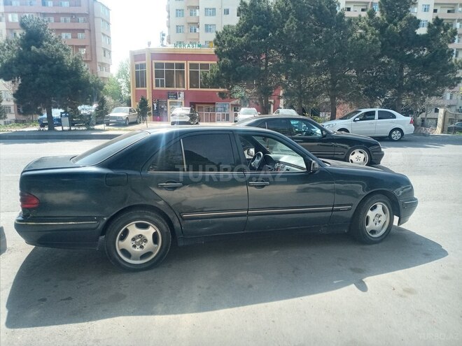 Mercedes E 220 d 1999, 564,300 km - 2.2 l - Bakı
