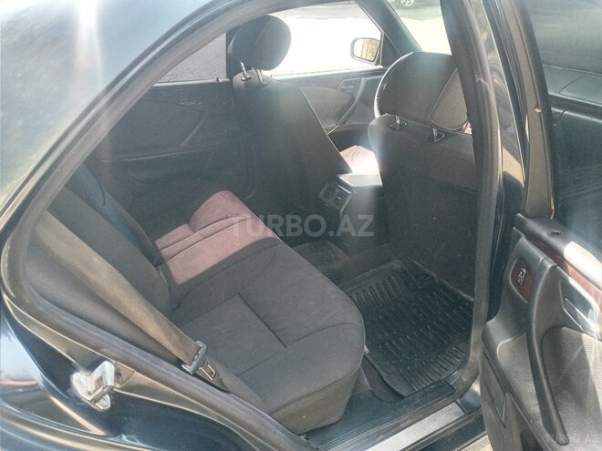 Mercedes E 220 d 1999, 564,300 km - 2.2 l - Bakı