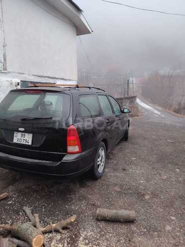 Ford Focus 2001, 275,364 km - 2.0 l - Qax