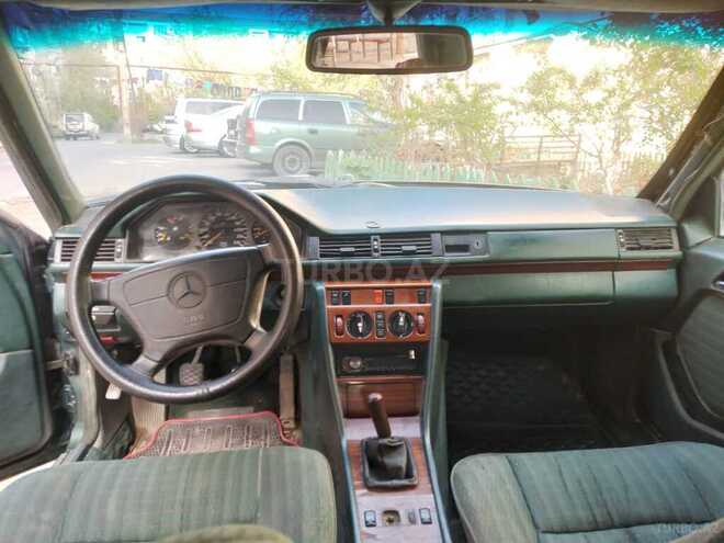 Mercedes E 220 1992, 254,733 km - 2.2 л - Sumqayıt