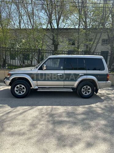 Mitsubishi Pajero 1992, 374,502 km - 2.5 л - Bakı