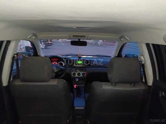 Toyota Corolla 2006, 366,000 km - 1.4 l - Quba