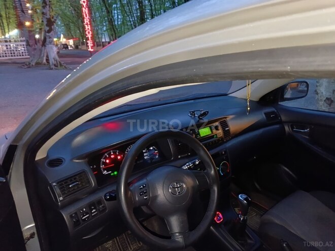 Toyota Corolla 2006, 366,000 km - 1.4 l - Quba