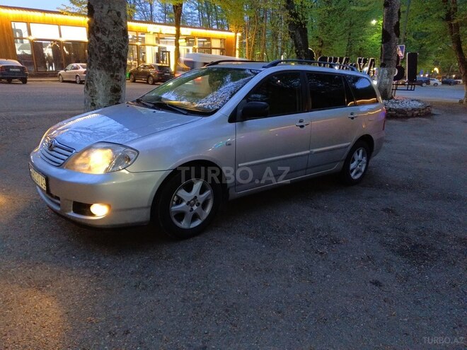 Toyota Corolla 2006, 366,000 km - 1.4 l - Quba