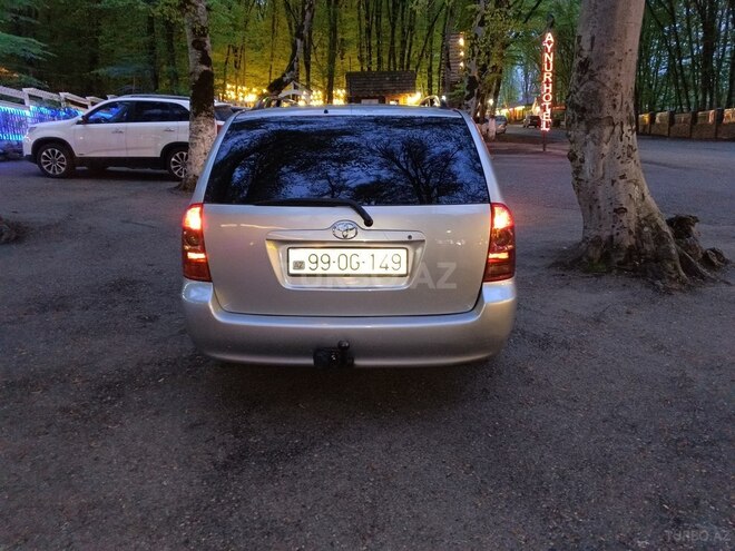 Toyota Corolla 2006, 366,000 km - 1.4 l - Quba