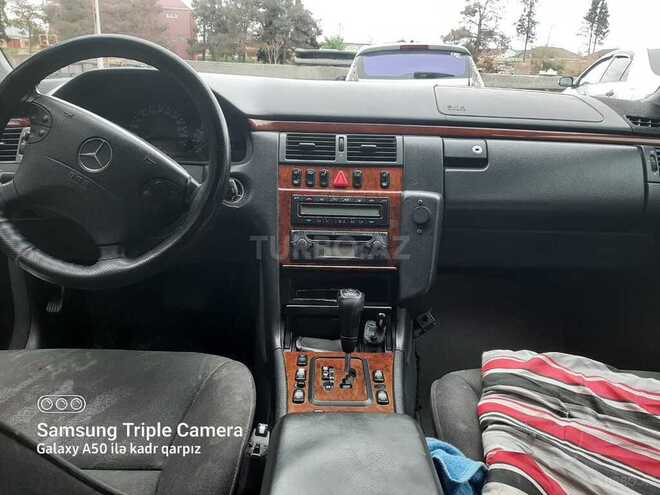 Mercedes E 240 1999, 290,000 km - 2.4 l - Ağsu