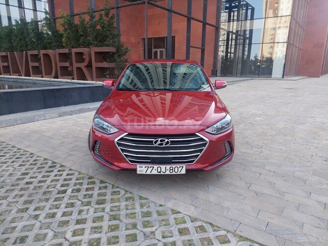 Hyundai Elantra-3