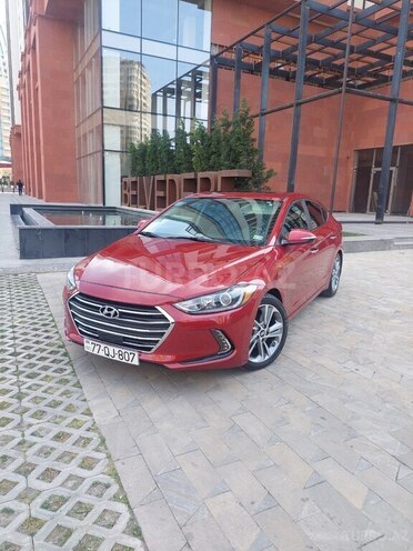 Hyundai Elantra-2