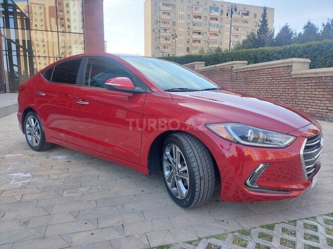 Hyundai Elantra-12