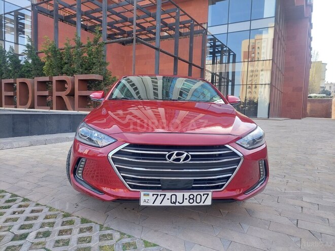 Hyundai Elantra-13