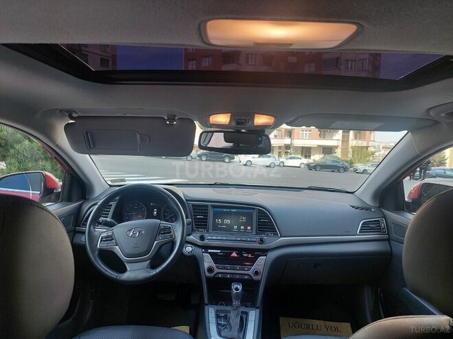 Hyundai Elantra-21