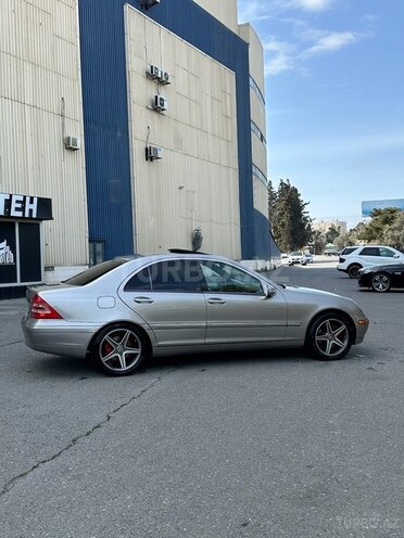 Mercedes C 240 2004, 230,000 km - 2.4 l - Bakı