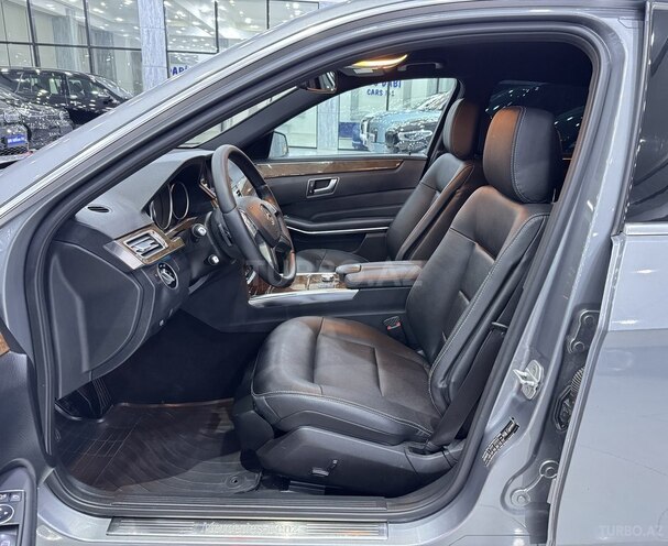 Mercedes E 250 2013, 137,600 km - 2.0 l - Bakı
