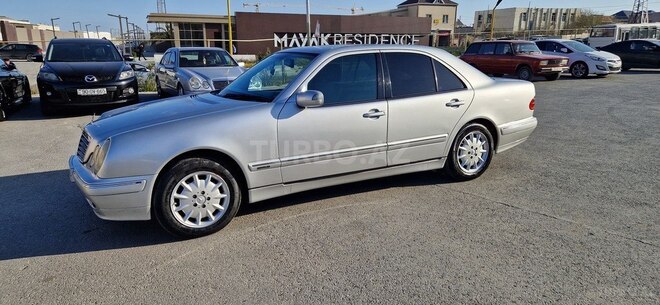 Mercedes E 220 d 2000, 190,000 km - 2.2 l - Bakı