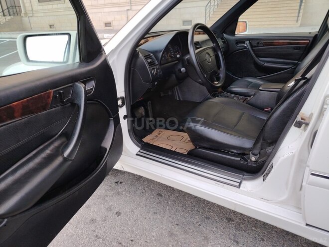 Mercedes C 240 1998, 327,472 km - 2.4 l - Xırdalan