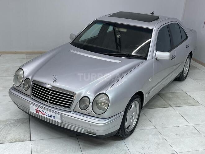 Mercedes E 240 1999, 194,498 km - 2.4 л - Sumqayıt